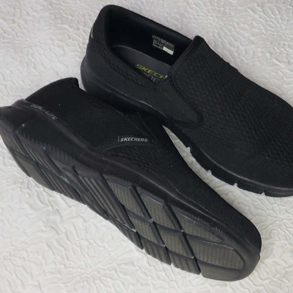 Skechers Mentt\'s Black Slip-On Equalizer Double Play Shoes, Size 7 WIDE FIT main image 9